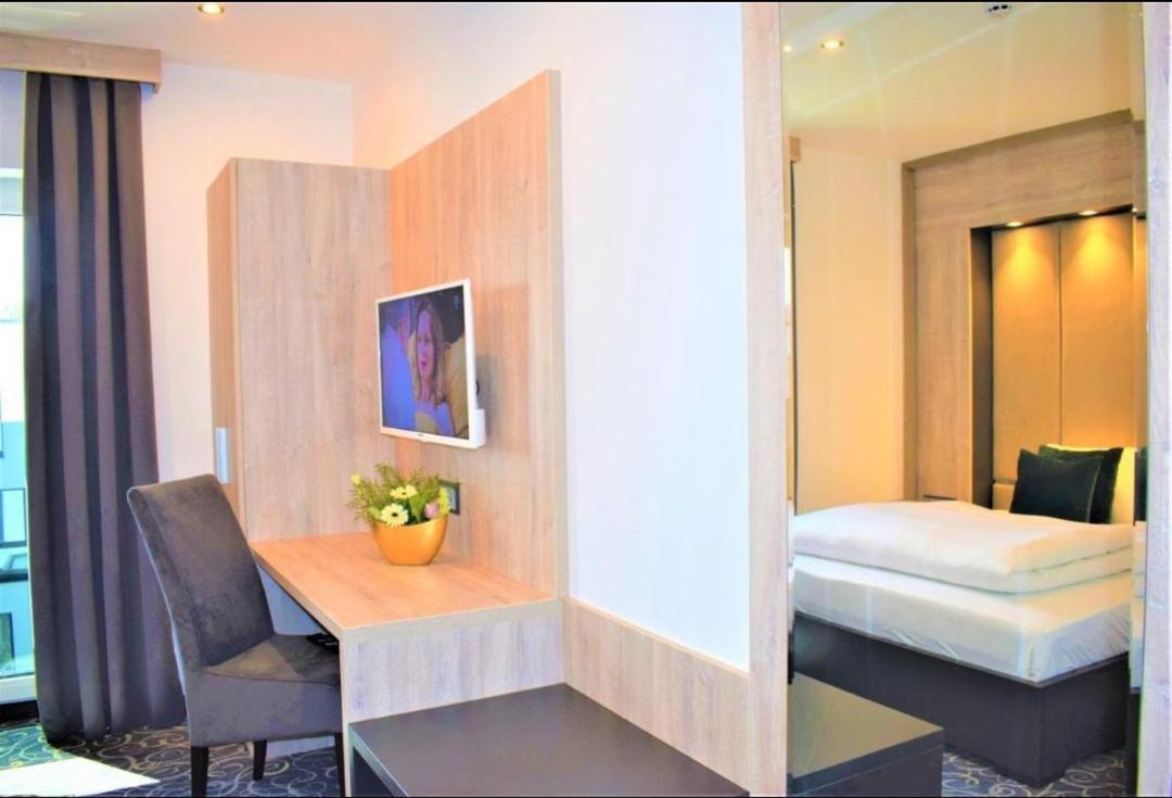 Hotel Business Bay Das Ehemalige Staycation Hotel Sindelfingen Buitenkant foto