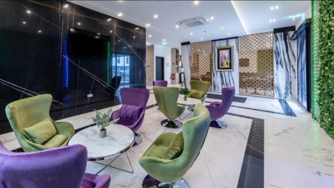 Hotel Business Bay Das Ehemalige Staycation Hotel Sindelfingen Buitenkant foto