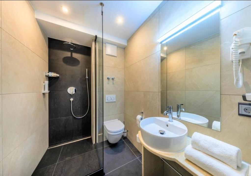 Hotel Business Bay Das Ehemalige Staycation Hotel Sindelfingen Buitenkant foto