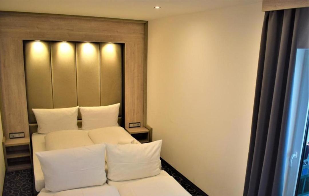 Hotel Business Bay Das Ehemalige Staycation Hotel Sindelfingen Buitenkant foto